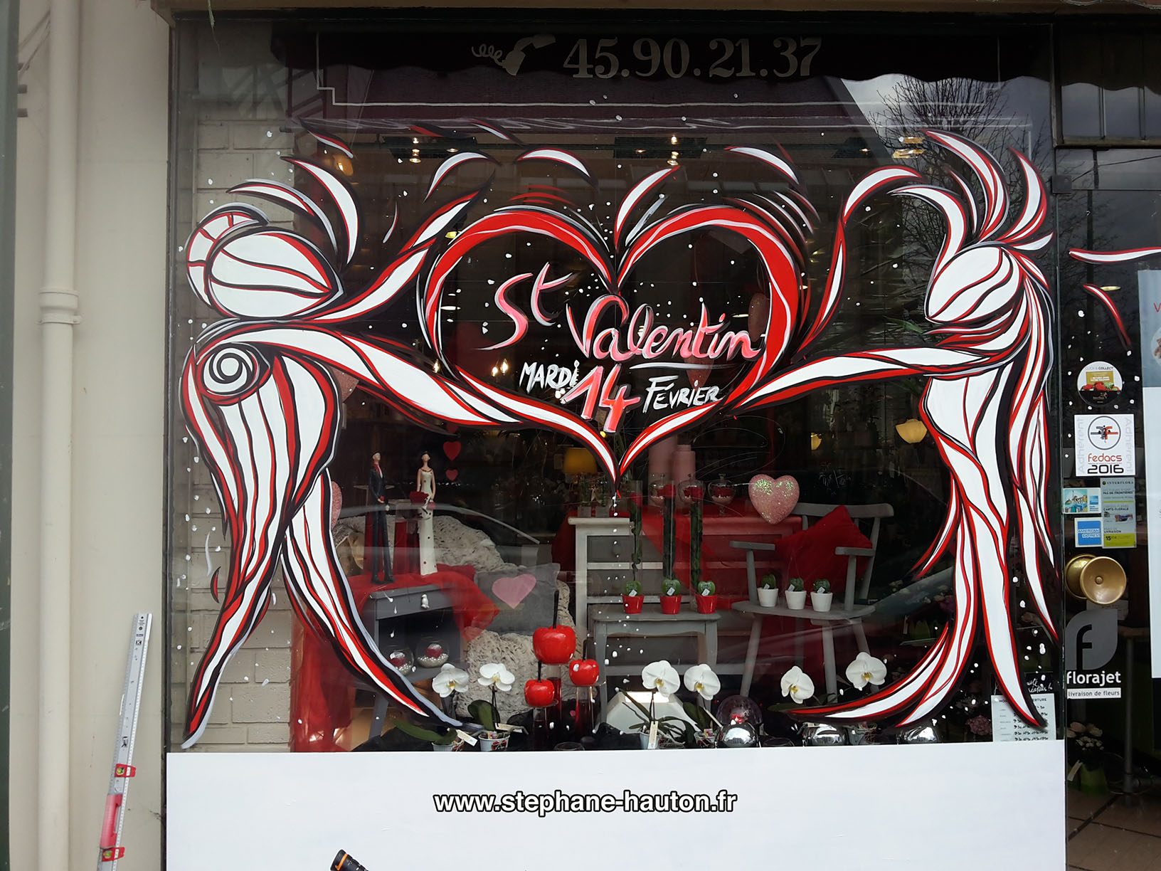 Décoration Saint-Valentin pour vitrine - Melun - Fontainebleau - Savigny